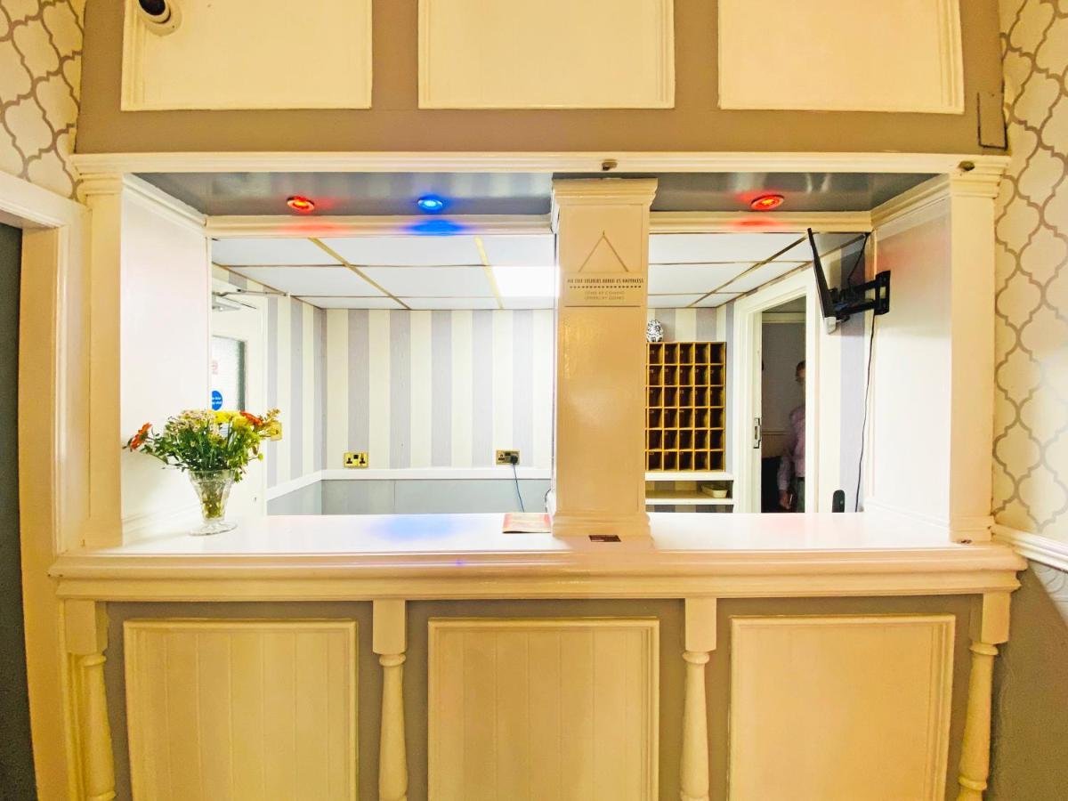 The J & S Hotel بلاكبول المظهر الخارجي الصورة