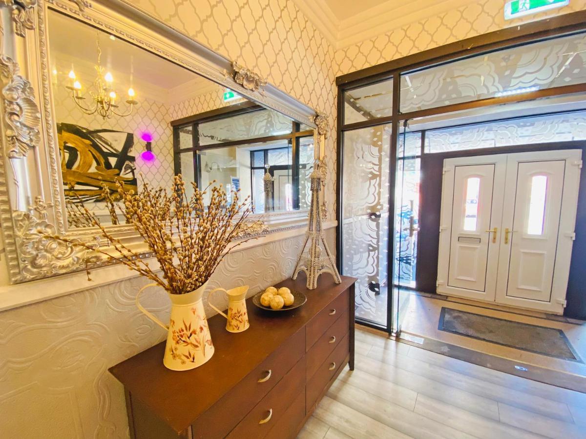 The J & S Hotel بلاكبول المظهر الخارجي الصورة